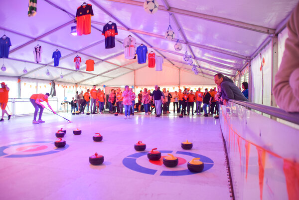 Oranjefeesten 2025: Feestelijke Koningsnacht en Koningsdag in Mill