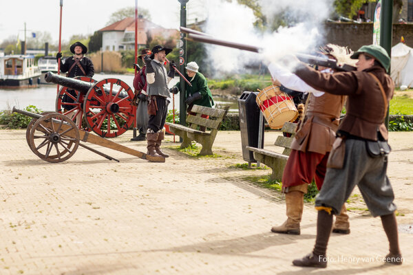 Historische bevrijding van Grave komt tot leven tijdens unieke demonstratie