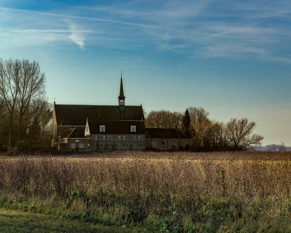 Rondleidingen door Emmausklooster en Kloostertuin in Velp