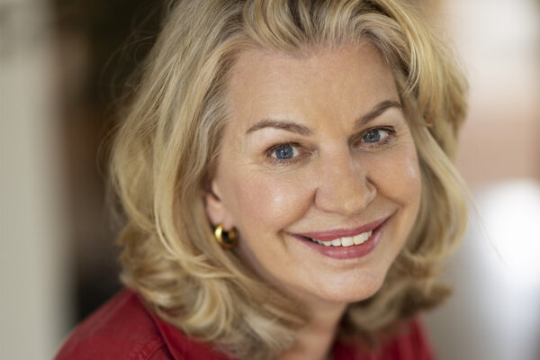 Annejet van der Zijl te gast in Boek & Praat