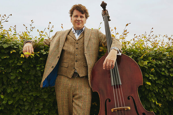 Dominic Seldis: ‘De contrabas past mij als een jas’