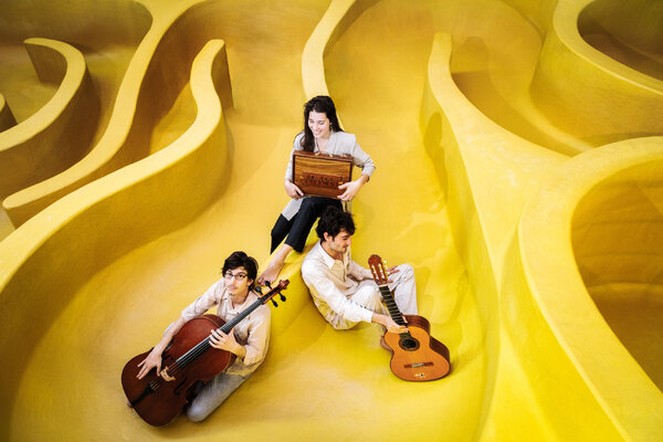 Concert van trio Peixe e Limão in Vincentiuskerkje van Velp