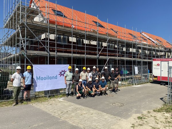 Vlag in top: hoogste punt bereikt voor duurzame huurwoningen in Beugen