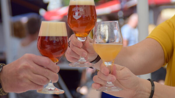 9 horecalocaties en 9 verschillende Bockbiertjes tijdens Bockbiertocht in Mill