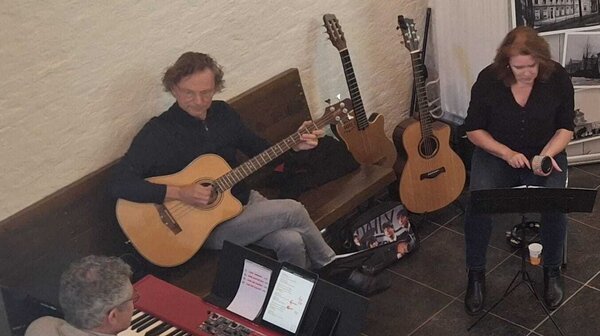 Suukerbietels – De Beatles in het Nederlands – met Peter Verstraten in Millse Mariakapel