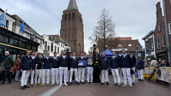 De Metworst ontvangt cheque van de Rabobank