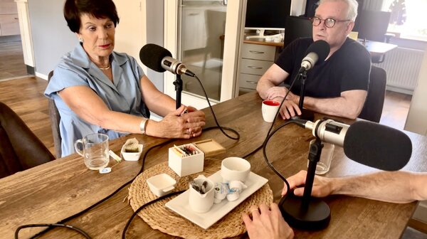 Nieuwe podcast geeft inwoners kijkje achter de schermen van de politiek in Land van Cuijk