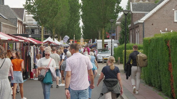 Feestelijke 40e Vakantiejaarmarkt in Mill – Doe mee aan de prijsvraag en win een staatslot