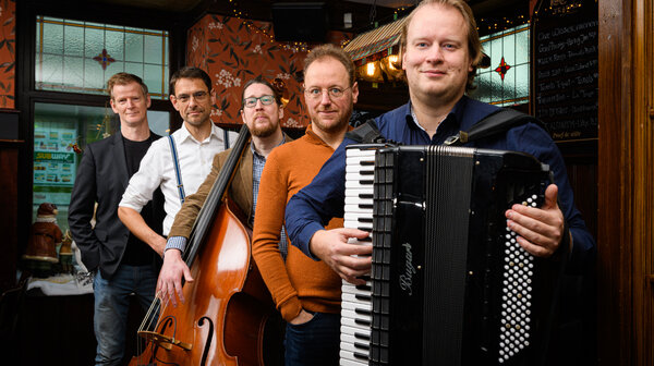 Duo Leistra & Van Baest zingt de liedjes van Harry Bannink