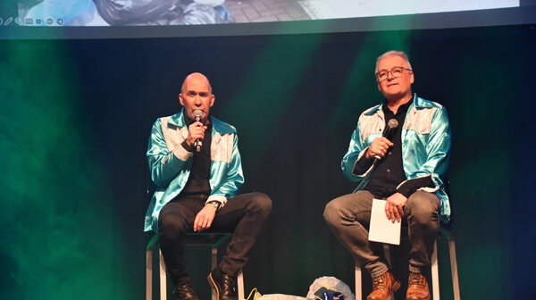 Zondag 28 december kaartverkoop voor bomvolle pronkzittingen Mill