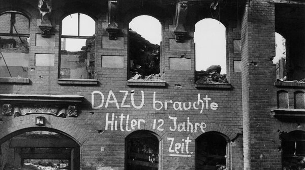 Hitler en de Macht van het Beeld