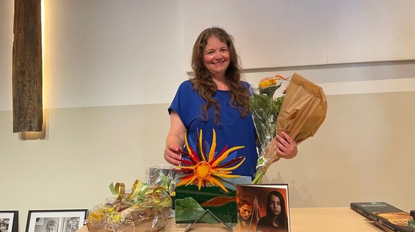 Schrijfster Ineke Kraijo uit Cuijk wint voor de derde keer Het Hoogste Woord