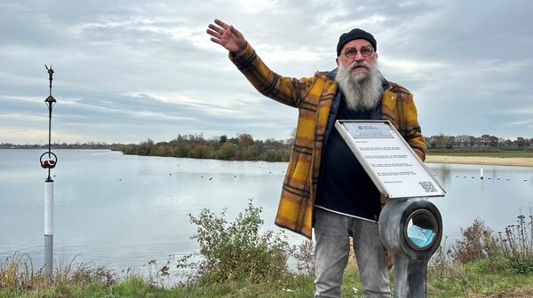 Kunstwerk ‘De Kameleon’ feestelijk onthuld aan de Kraaijenbergse Plassen