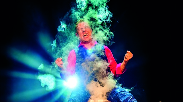 Hilarische typetjes door Max van den Burg