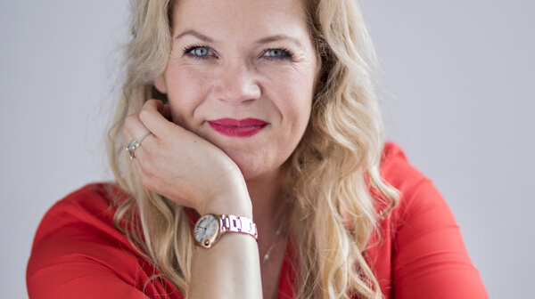 Roos Schlikker eerste gast in nieuw seizoen Boek & Praat
