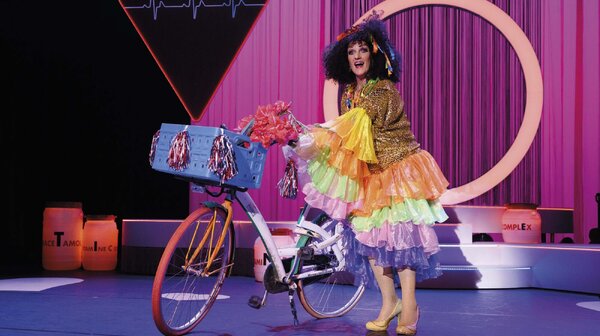 De lach rolt door nieuw theaterseizoen Schouwburg Cuijk