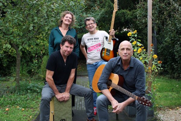 Gitaarfestival Snarenplukkers bij Veerhuis in Oeffelt
